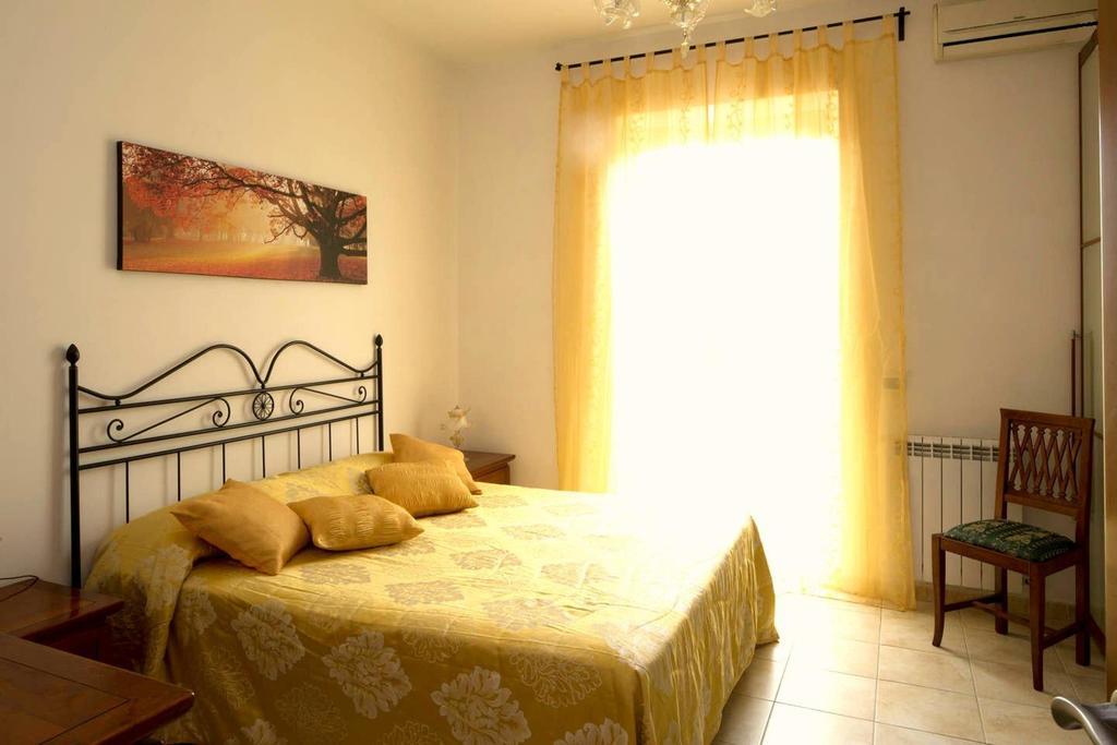 Kambal Inn Rome Room photo